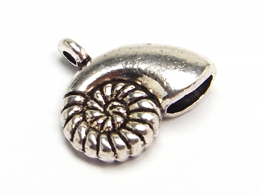 2 x Anhänger, Schneckenmuschel, 16 mm, silberfarben<br />1,10 €