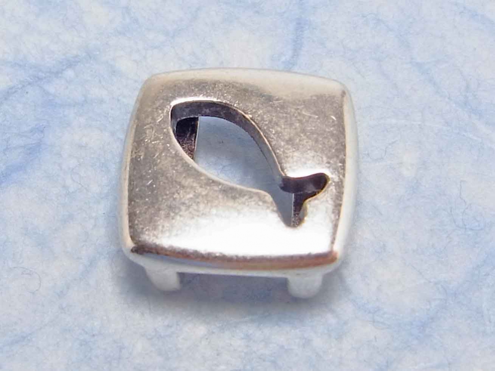 Bild 1 von Metallperle, Slider, Schiebeperle für 10 mm breites Band, Quadrat mit Fisch, versilbert