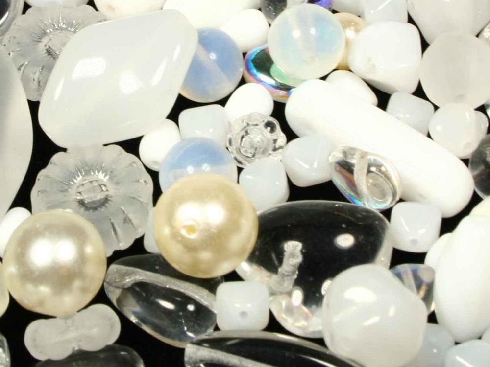 50 g Böhmische Glasperlen Perlenmischung SCHNEEWEISSCHEN weiß kristall; *2228