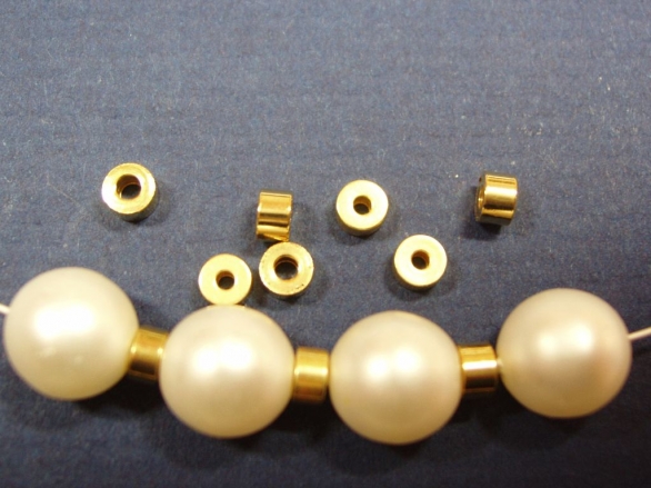 Bild 1 von 20 x Metallperlen, kleiner Spacer, 3,5 x 2 mm, vergoldet