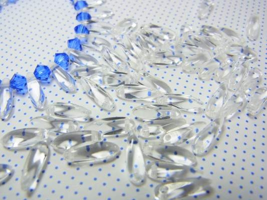 Bild 1 von 100 x Böhmische Glasperlen, dagger beads, kristall