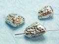 Metallperle Nugget, 20 x 10 mm, versilbert, 1 Stück