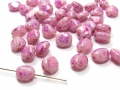 35 x Böhmische Glasperlen, Nuggets, 7,5 mm, weiß-fuchsia